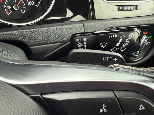Used Volkswagen Golf 2019 for sale - 76111892: Photo 45