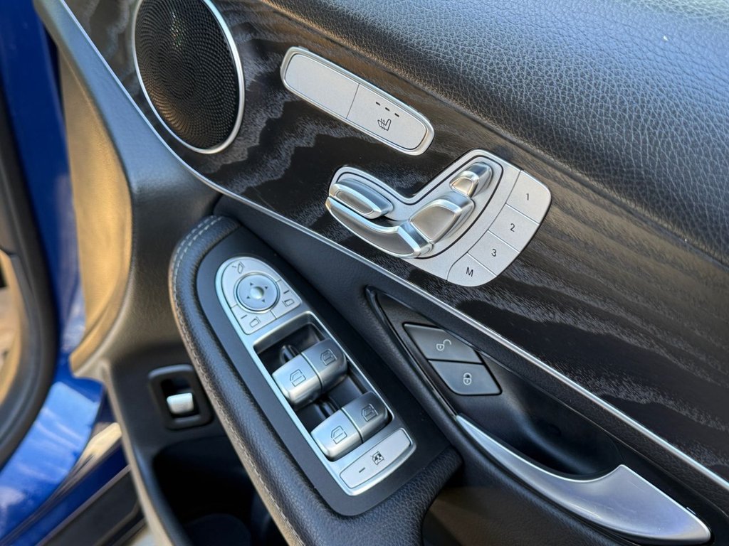 Used Mercedes-Benz GLC 2018 for sale - 76698800: Photo 33