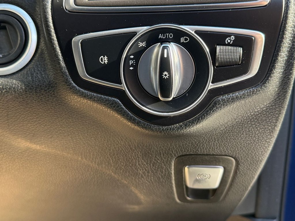 Used Mercedes-Benz GLC 2018 for sale - 76698800: Photo 35