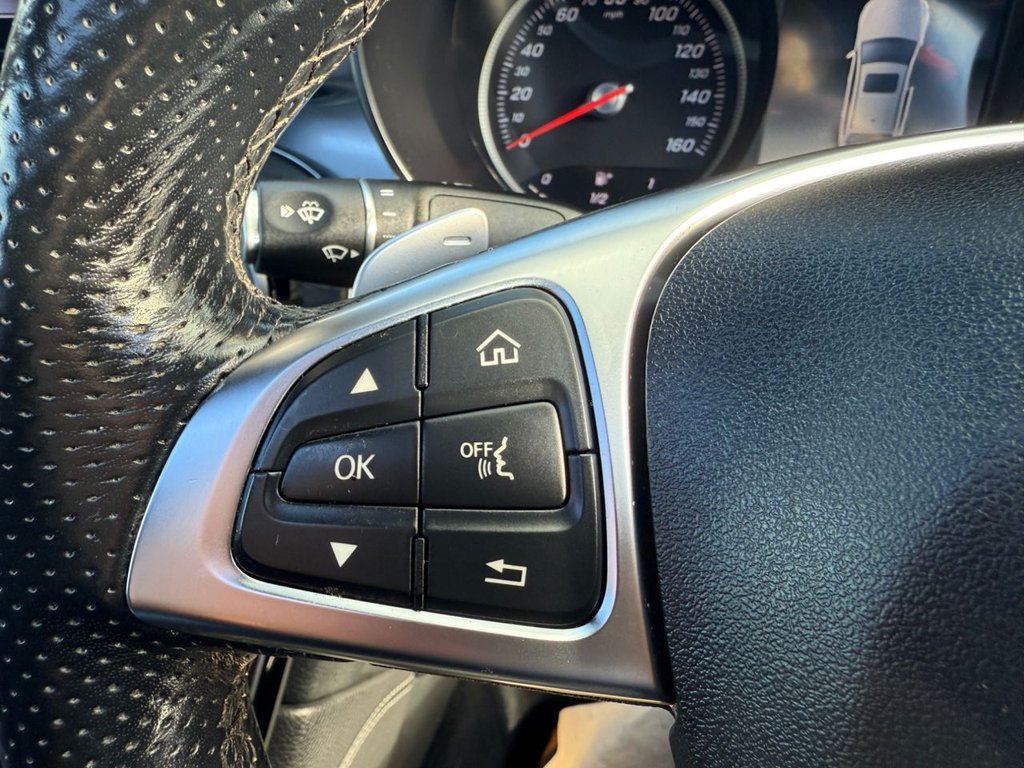 Used Mercedes-Benz GLC 2018 for sale - 76698800: Photo 42