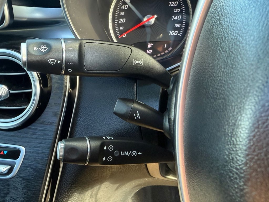 Used Mercedes-Benz GLC 2018 for sale - 76698800: Photo 44