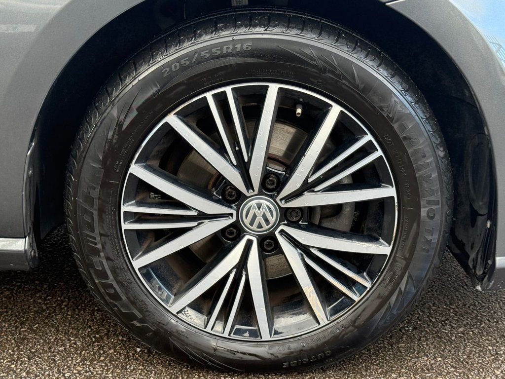 Used Volkswagen Golf 2018 for sale - 76376056: Photo 32