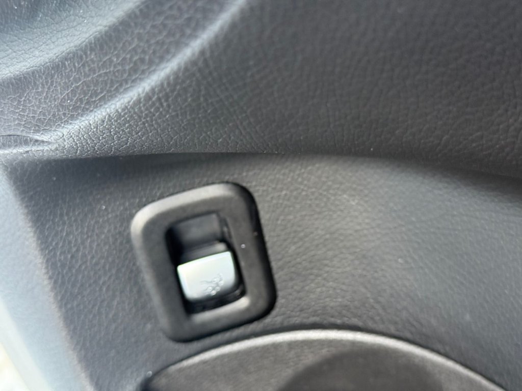 Used Mercedes-Benz C Class 2018 for sale - 77200403: Photo 40