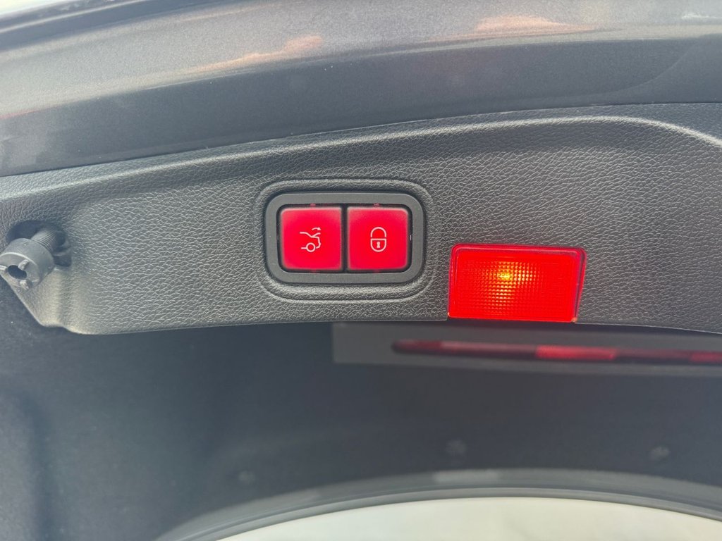 Used Mercedes-Benz C Class 2017 for sale - 76291872: Photo 39