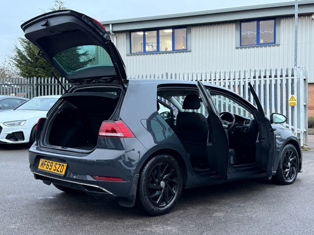 Used Volkswagen Golf 2019 for sale - 76973732: Photo 11