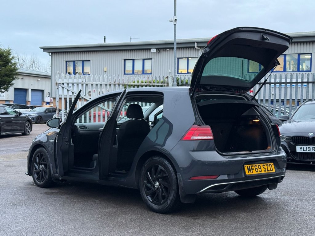 Used Volkswagen Golf 2019 for sale - 76973732: Photo 19