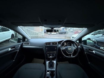 Used Volkswagen Golf 2019 for sale - 76973732: Photo