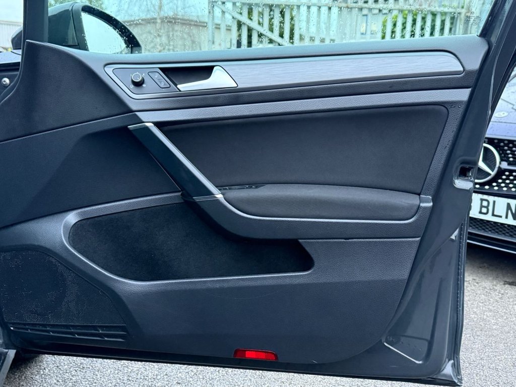 Used Volkswagen Golf 2019 for sale - 76973732: Photo 37