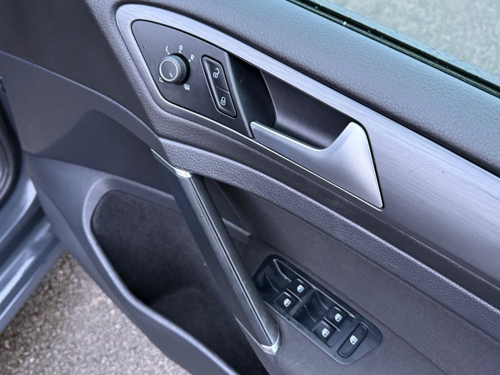 Used Volkswagen Golf 2019 for sale - 76973732: Photo 38