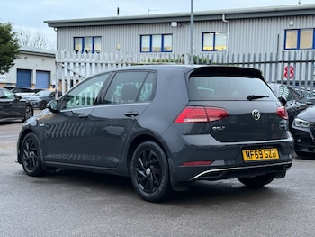 Used Volkswagen Golf 2019 for sale - 76973732: Photo