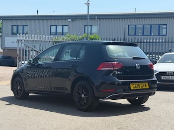 Used Volkswagen Golf 2019 for sale - 79009822: Photo