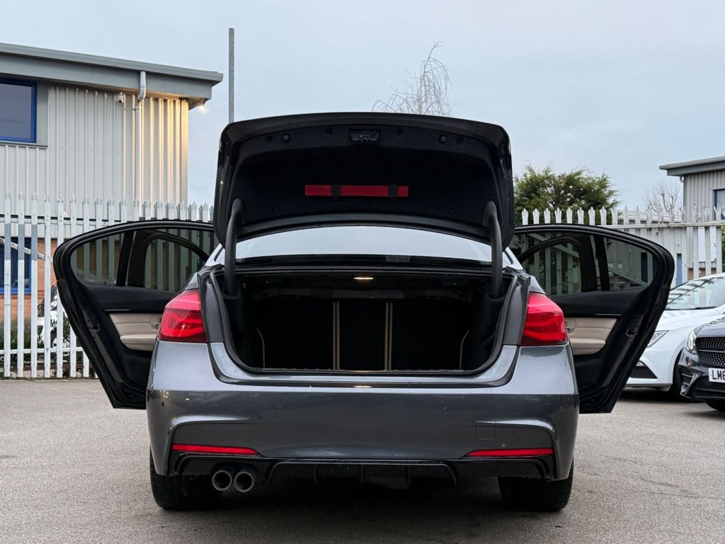 Used BMW 3 Series 2018 for sale - 77065371: Photo 22