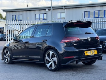 Used Volkswagen Golf 2018 for sale - 76453980: Photo