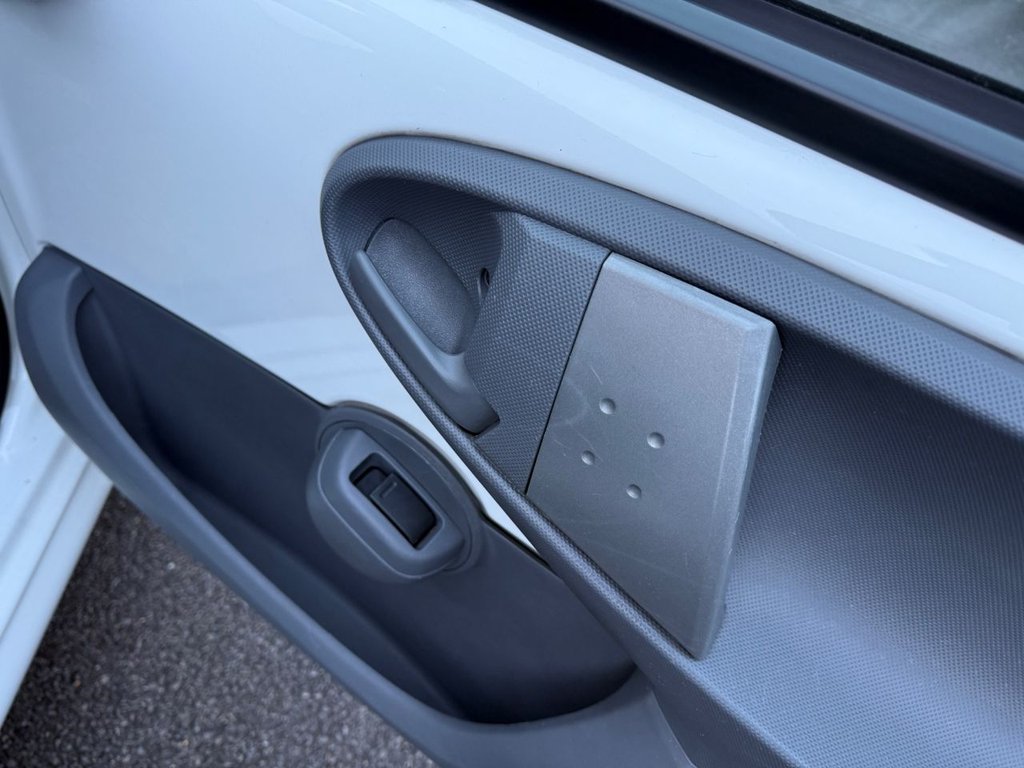 Used Citroen C1 2010 for sale - 77244633: Photo 35