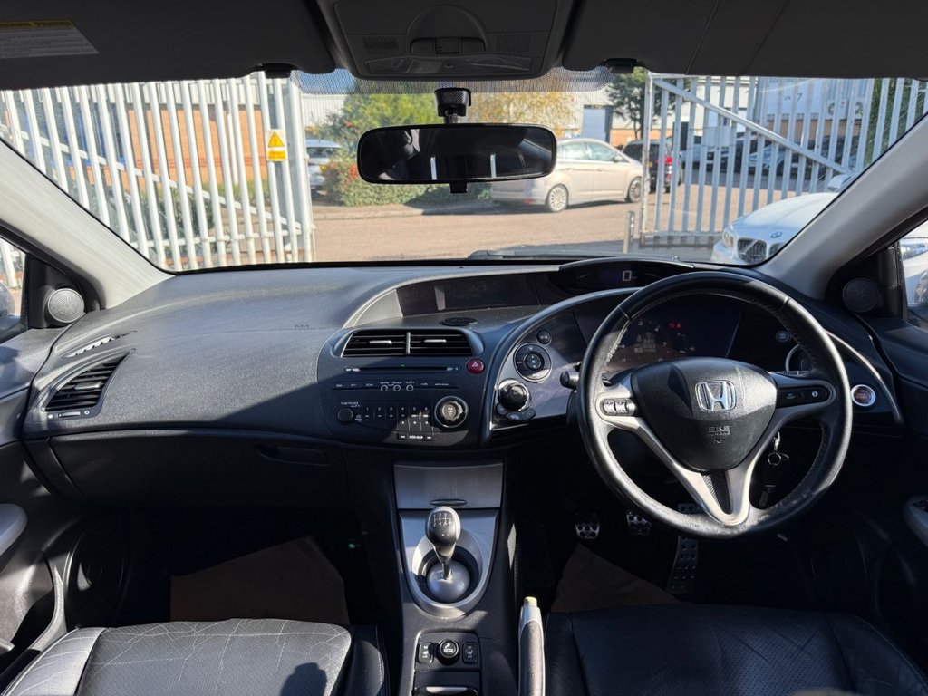 Used Honda Civic 2008 for sale - 76368127: Photo 2