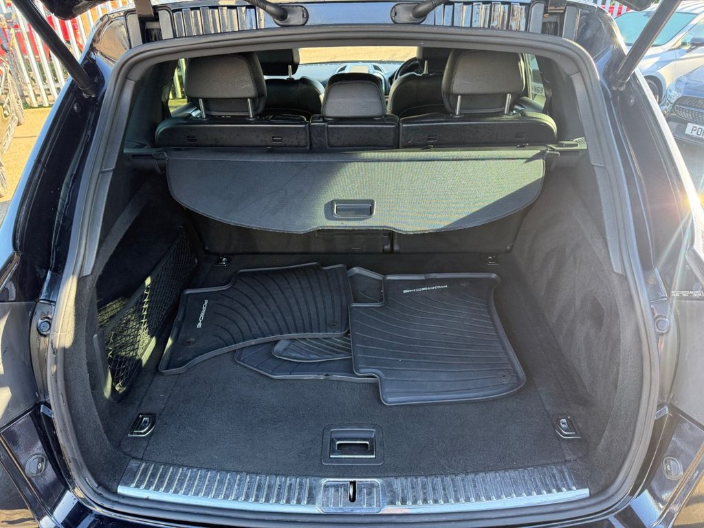 Used Porsche Cayenne 2013 for sale - 77557901: Photo 18