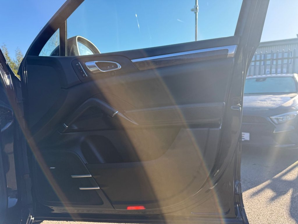 Used Porsche Cayenne 2013 for sale - 77557901: Photo 38