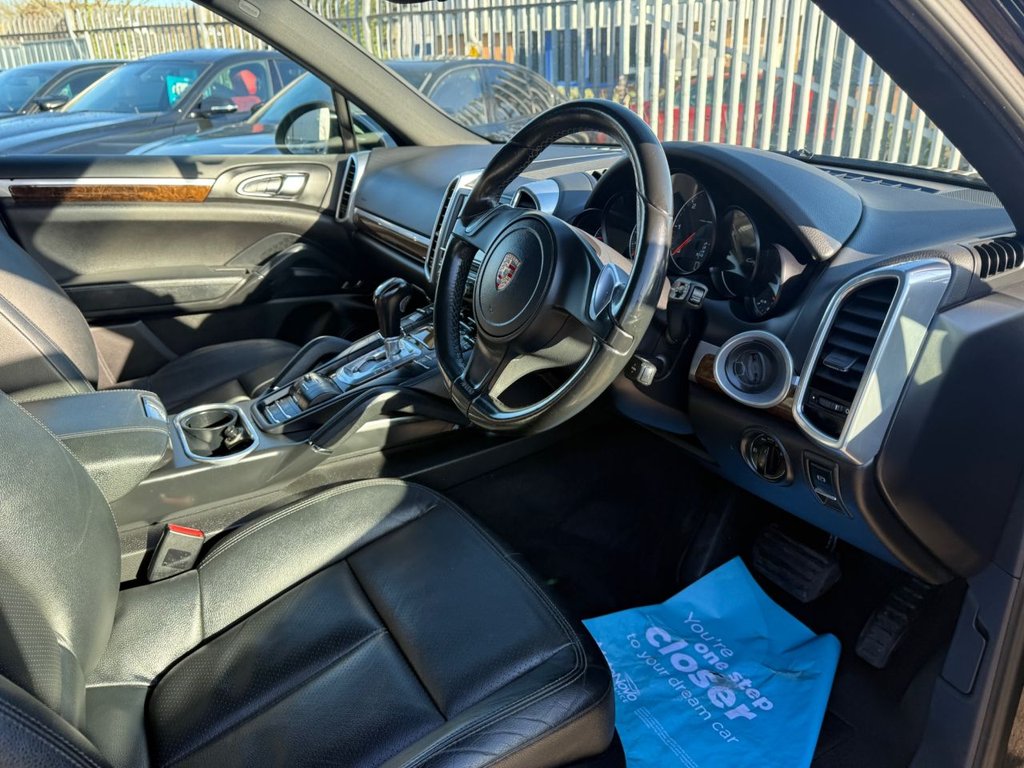 Used Porsche Cayenne 2013 for sale - 77557901: Photo 5