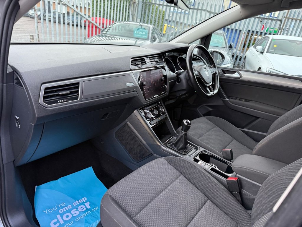 Used Volkswagen Touran 2018 for sale - 77341930: Photo 13
