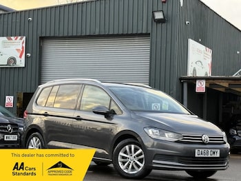 Used Volkswagen Touran 2018 for sale - 77341930: Photo