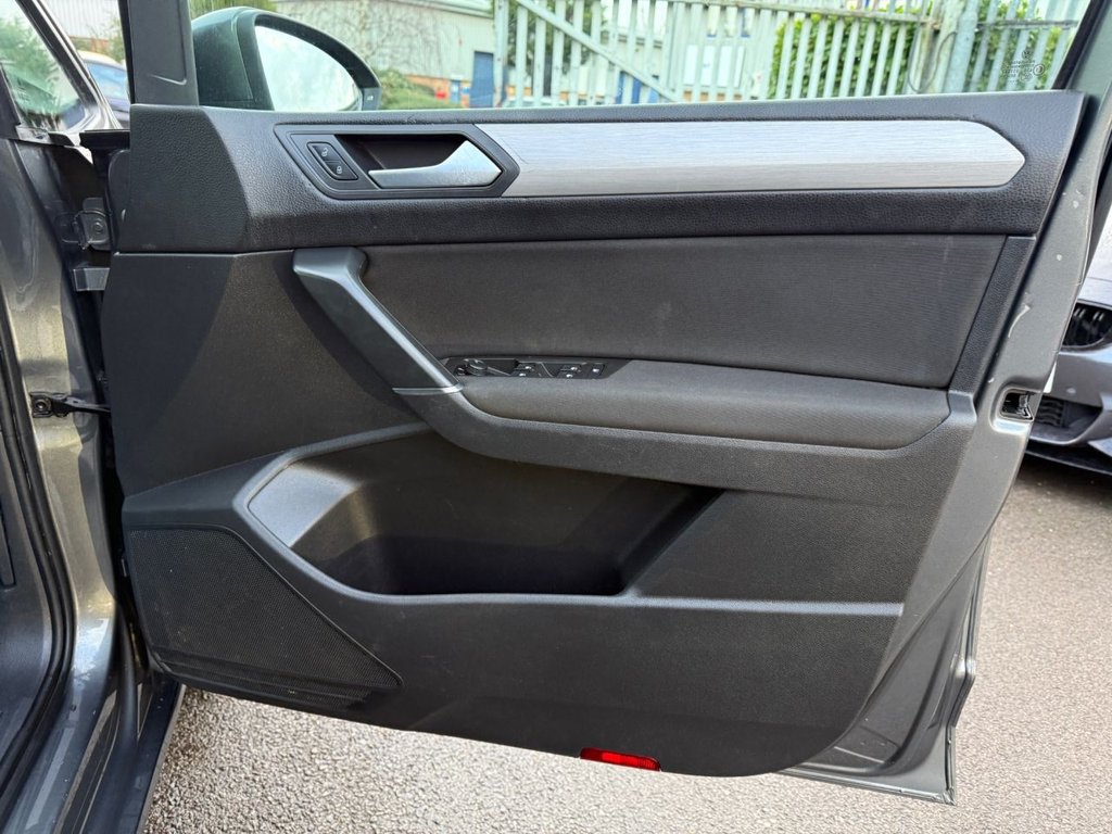 Used Volkswagen Touran 2018 for sale - 77341930: Photo 34
