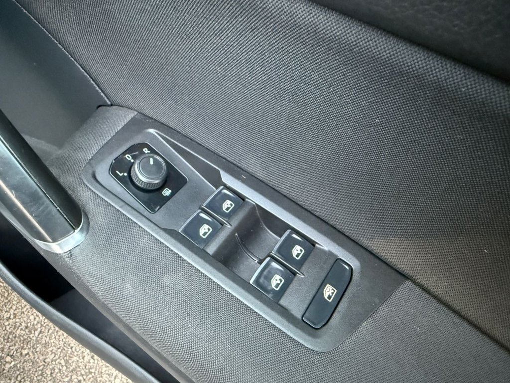 Used Volkswagen Touran 2018 for sale - 77341930: Photo 36