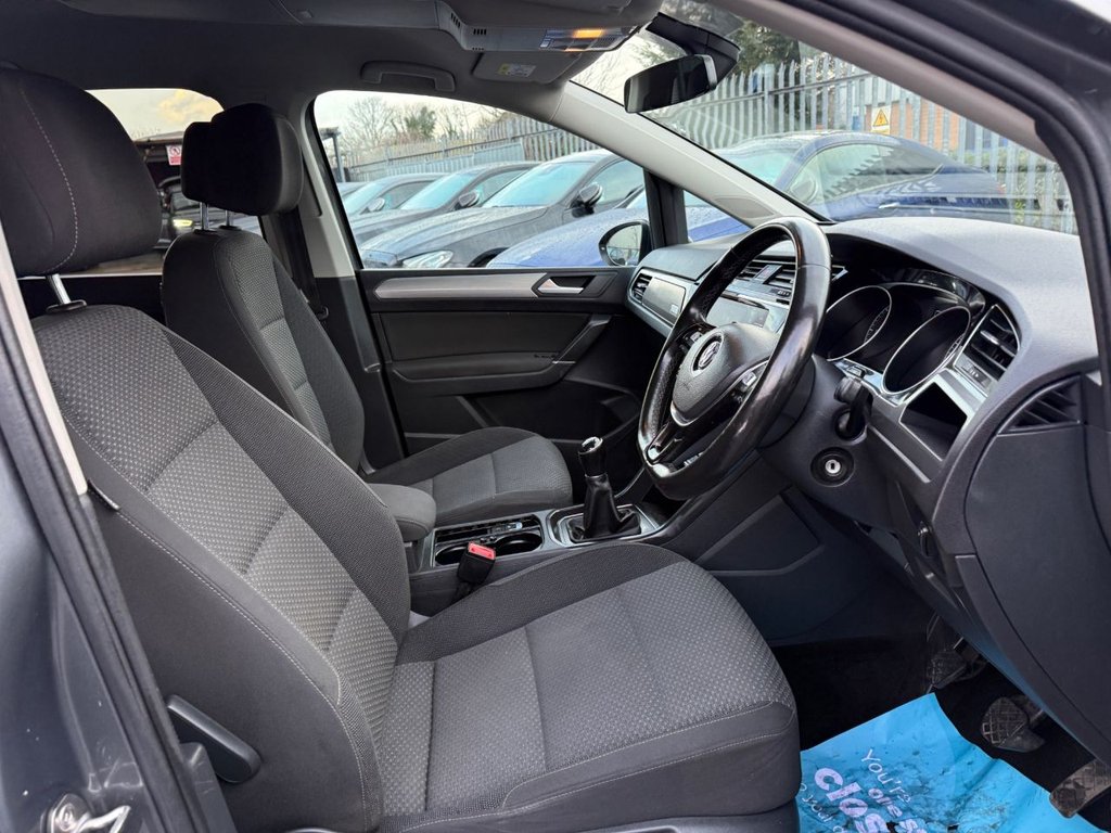 Used Volkswagen Touran 2018 for sale - 77341930: Photo 38