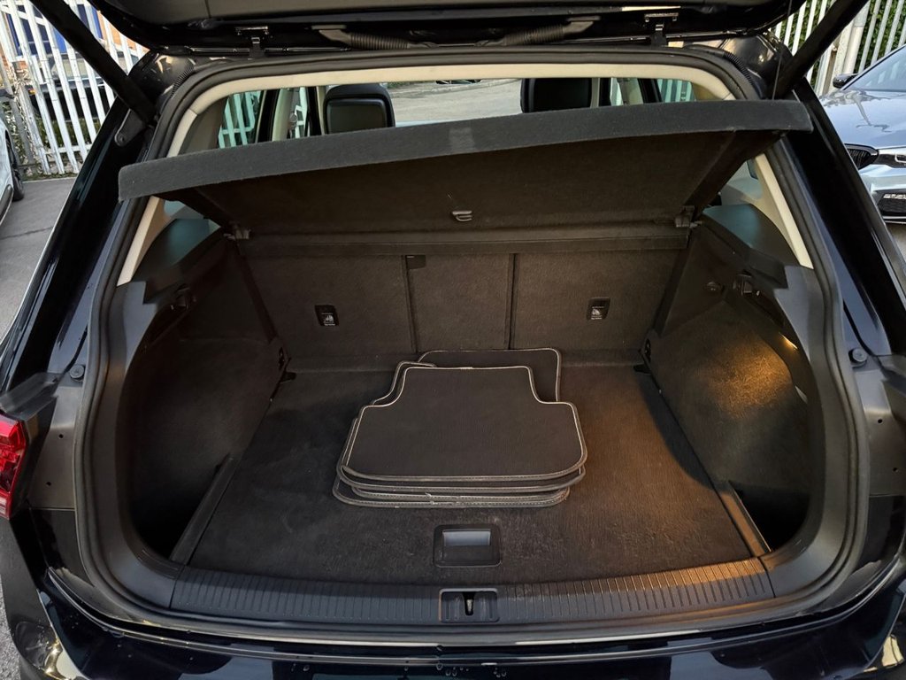 Used Volkswagen Tiguan 2018 for sale - 76190830: Photo 18