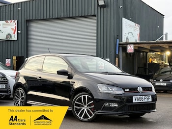 Used Volkswagen Polo 2016 for sale - 76546826: Photo