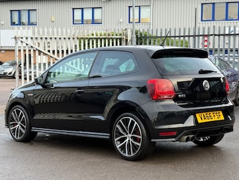 Used Volkswagen Polo 2016 for sale - 76546826: Photo