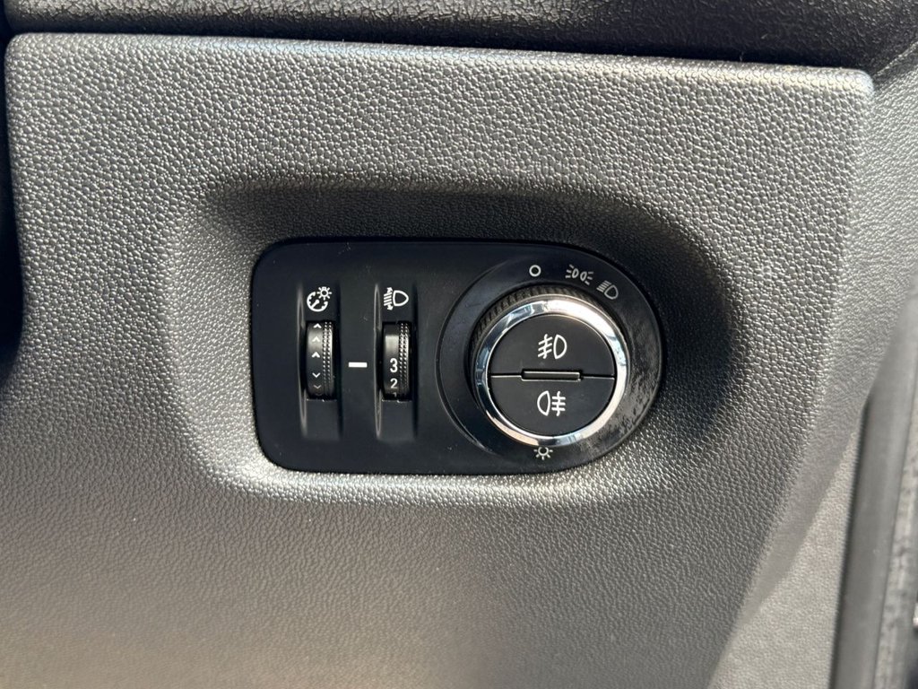 Used Vauxhall Corsa 2013 for sale - 78088429: Photo 35