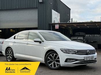 Volkswagen - Passat