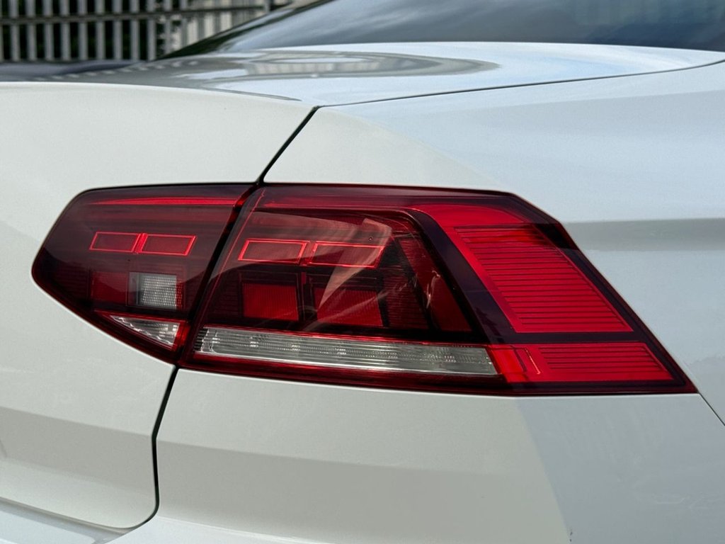 Used Volkswagen Passat 2020 for sale - 76223702: Photo 32