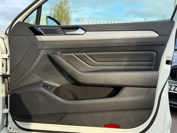 Used Volkswagen Passat 2020 for sale - 76223702: Photo 35