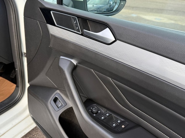 Used Volkswagen Passat 2020 for sale - 76223702: Photo 36