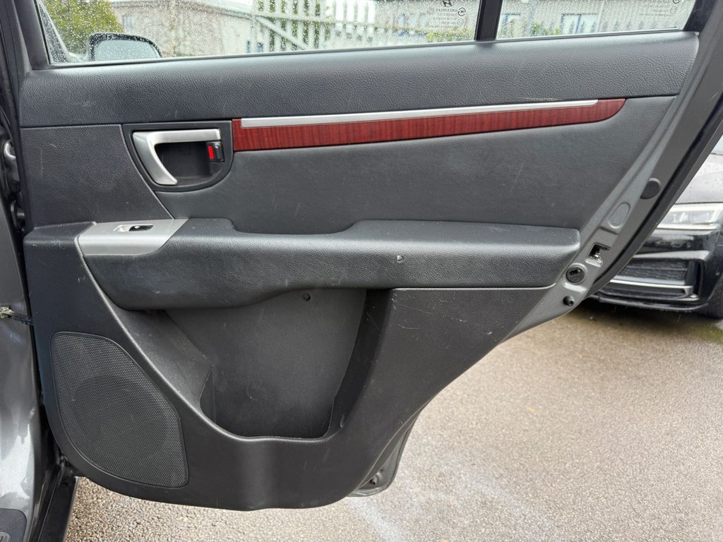 Used Hyundai Santa Fe 2007 for sale - 77588281: Photo 50