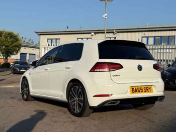Used Volkswagen Golf 2019 for sale - 75015216: Photo