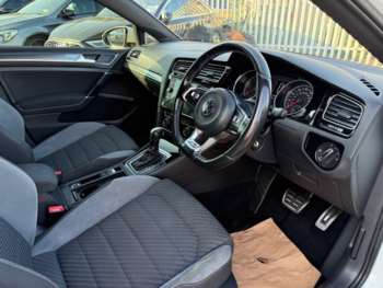 Used Volkswagen Golf 2019 for sale - 75015216: Photo