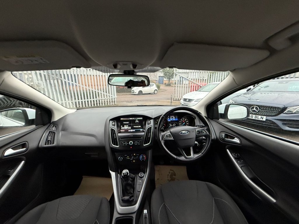 Used Ford Focus 2015 for sale - 77165980: Photo 2