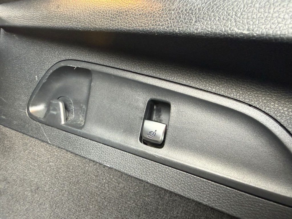 Used Mercedes-Benz GLC 2019 for sale - 77708815: Photo 25