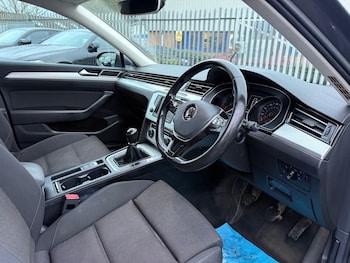 Used Volkswagen Passat 2015 for sale - 77408516: Photo