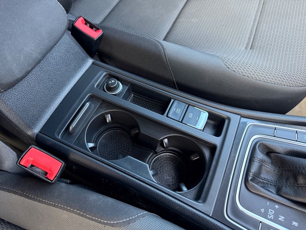 Used Volkswagen Golf 2018 for sale - 77048787: Photo 40