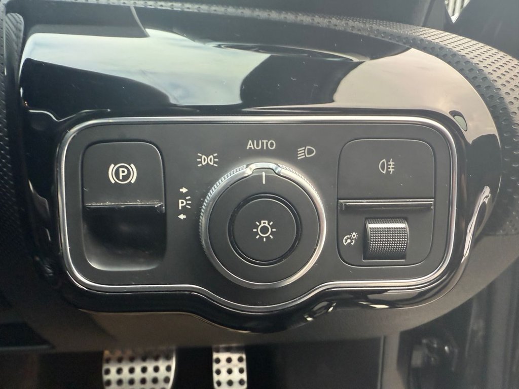 Used Mercedes-Benz A-Class 2018 for sale - 77122156: Photo 40