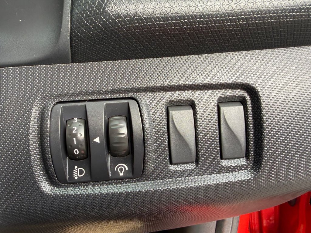 Used Renault Clio 2014 for sale - 78069359: Photo 40