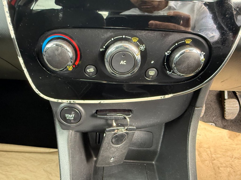 Used Renault Clio 2014 for sale - 78069359: Photo 47