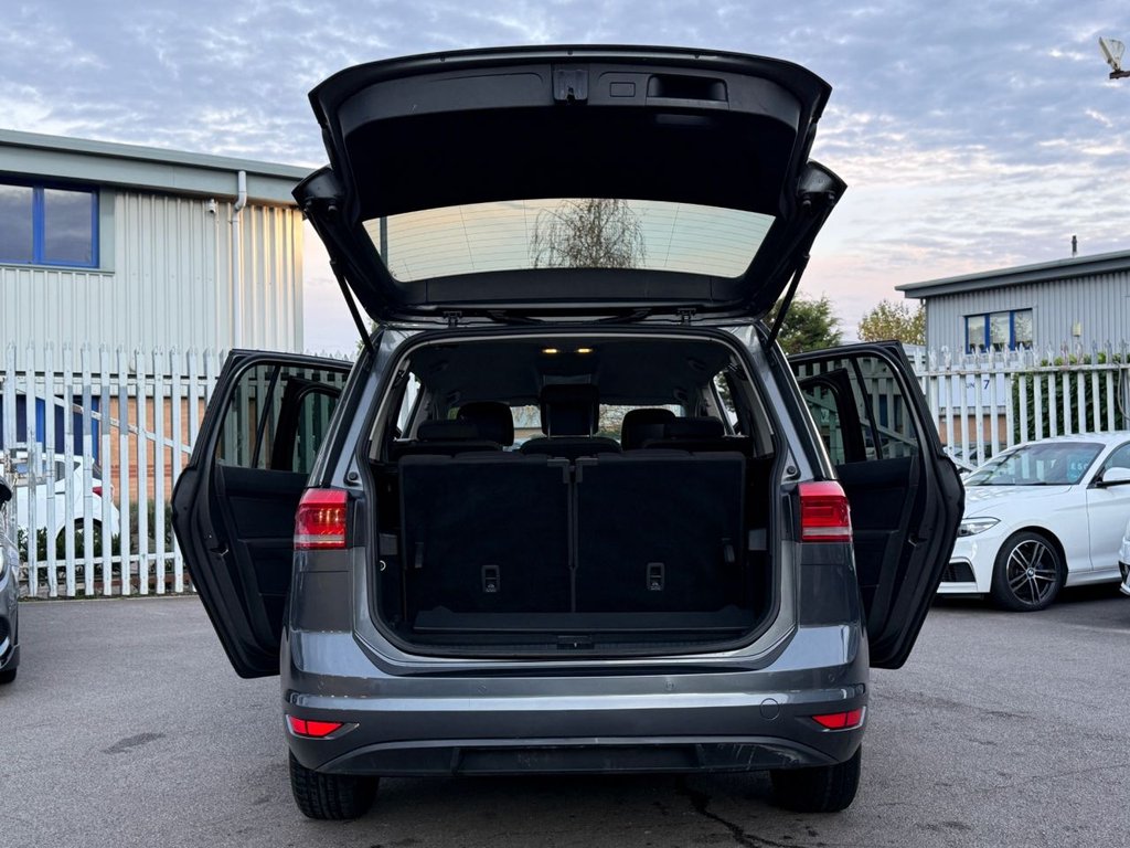 Used Volkswagen Touran 2018 for sale - 76470308: Photo 20