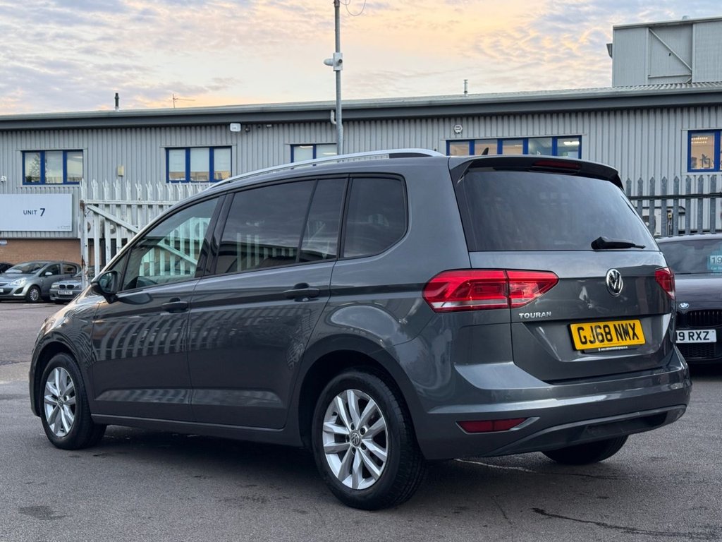 Used Volkswagen Touran 2018 for sale - 76470308: Photo 3