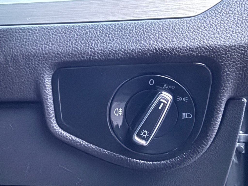 Used Volkswagen Touran 2018 for sale - 76470308: Photo 36