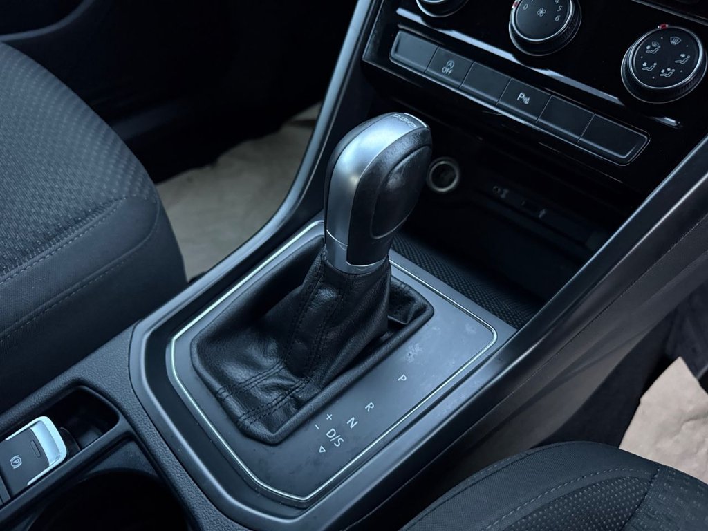 Used Volkswagen Touran 2018 for sale - 76470308: Photo 37