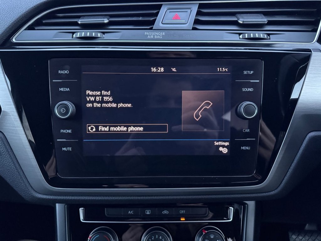 Used Volkswagen Touran 2018 for sale - 76470308: Photo 48